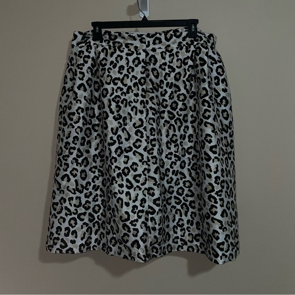 Crown & Ivy Leopard Cheetah Print Midi Skirt Size 18W Animal Print - Picture 3 of 6